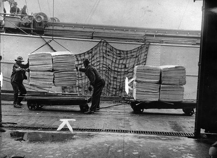 Longshore-pallet-w-load-of-paper.jpg