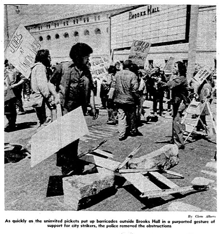 Pickets-at-Brooks-Hall-April-24-1976.jpg