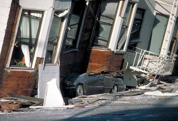 Marina District crushed car 009sr.jpg